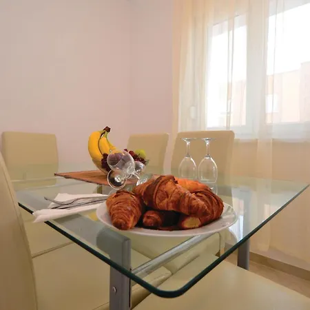 Gorgeous In With Swimming Pool Apartment Nin