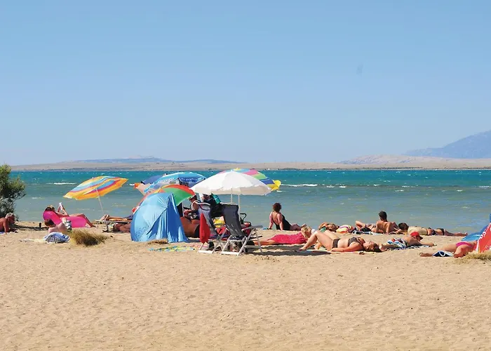 Gorgeous In With Swimming Pool Apartment *