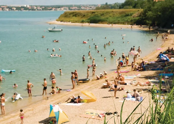 Apartment Gorgeous In With Swimming Pool *