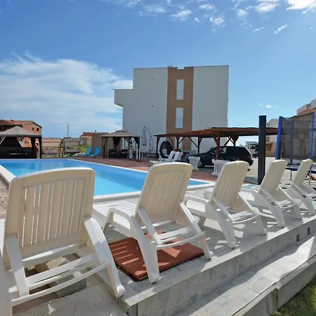 Gorgeous In With Swimming Pool Апартаменты *