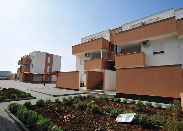 Апартаменты Gorgeous In With Swimming Pool *