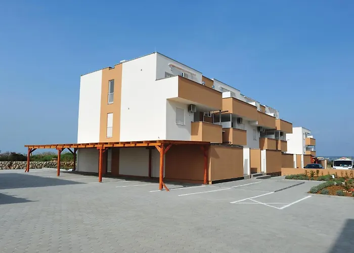 Gorgeous In With Swimming Pool * Нин